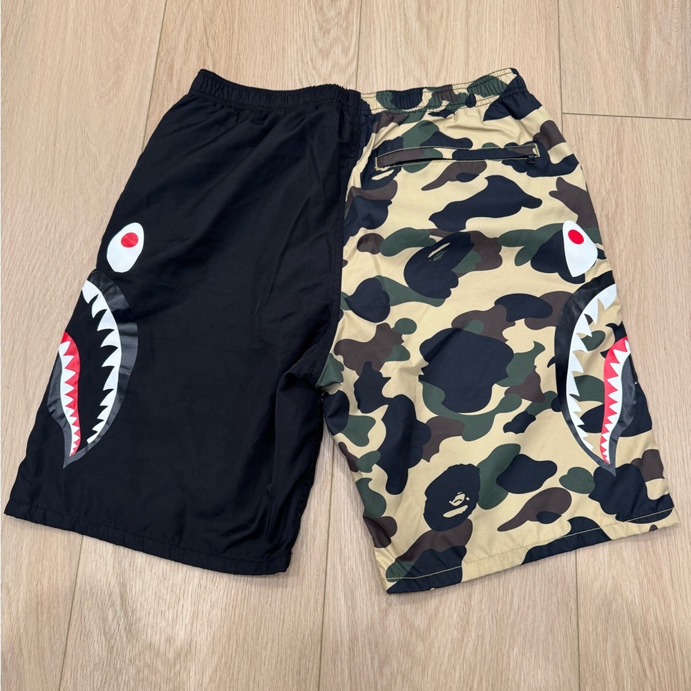Bape swimshorts size Large - Picture 2 of 4